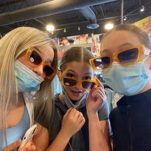 Meet your Posher, Ivy